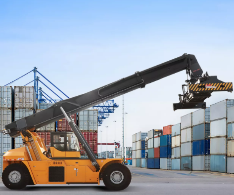 What Is The Life Expectancy of A Reach Stacker?