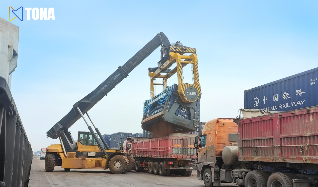 Rapid Bulk Unloading Reach Stacker Rapid Bulk Unloading