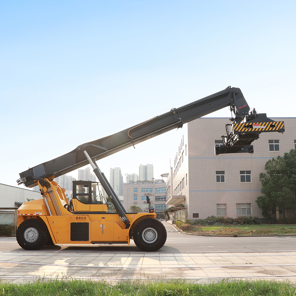 Heavy-Duty Reach Stacker for Ports & Railway Stations