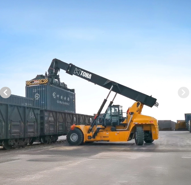 What Are The Disadvantages of A Reach Stacker? What Are The Disadvantages of A Reach Stacker?