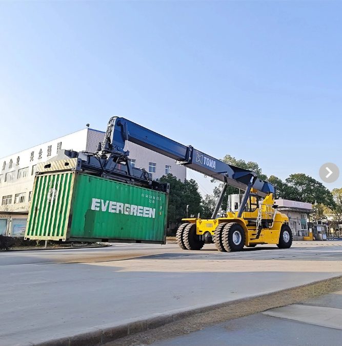 reach stacker