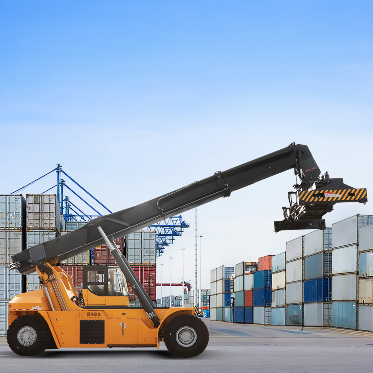 Heavy-Duty Reach Stacker for Ports & Railway Stations